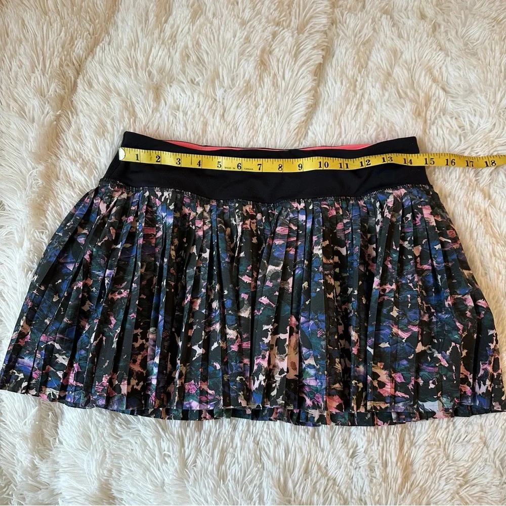 lululemon athletica lululemon pleat